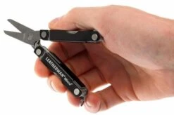 Leatherman Micra Black -Knife LE5889 BK 07 leatherman micra black le5889 bk d7