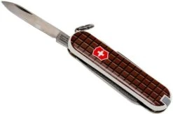 Victorinox Classic, Swiss Pocket Knife, Chocolate -Knife VT0 6223 842 03 victorinox vt0 6223 842 03