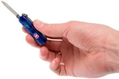 Victorinox Signature Lite, Swiss Pocket Knife, Transparant Blue -Knife VT0 6226 T2 06 victorinox vt0 6226 t2 06